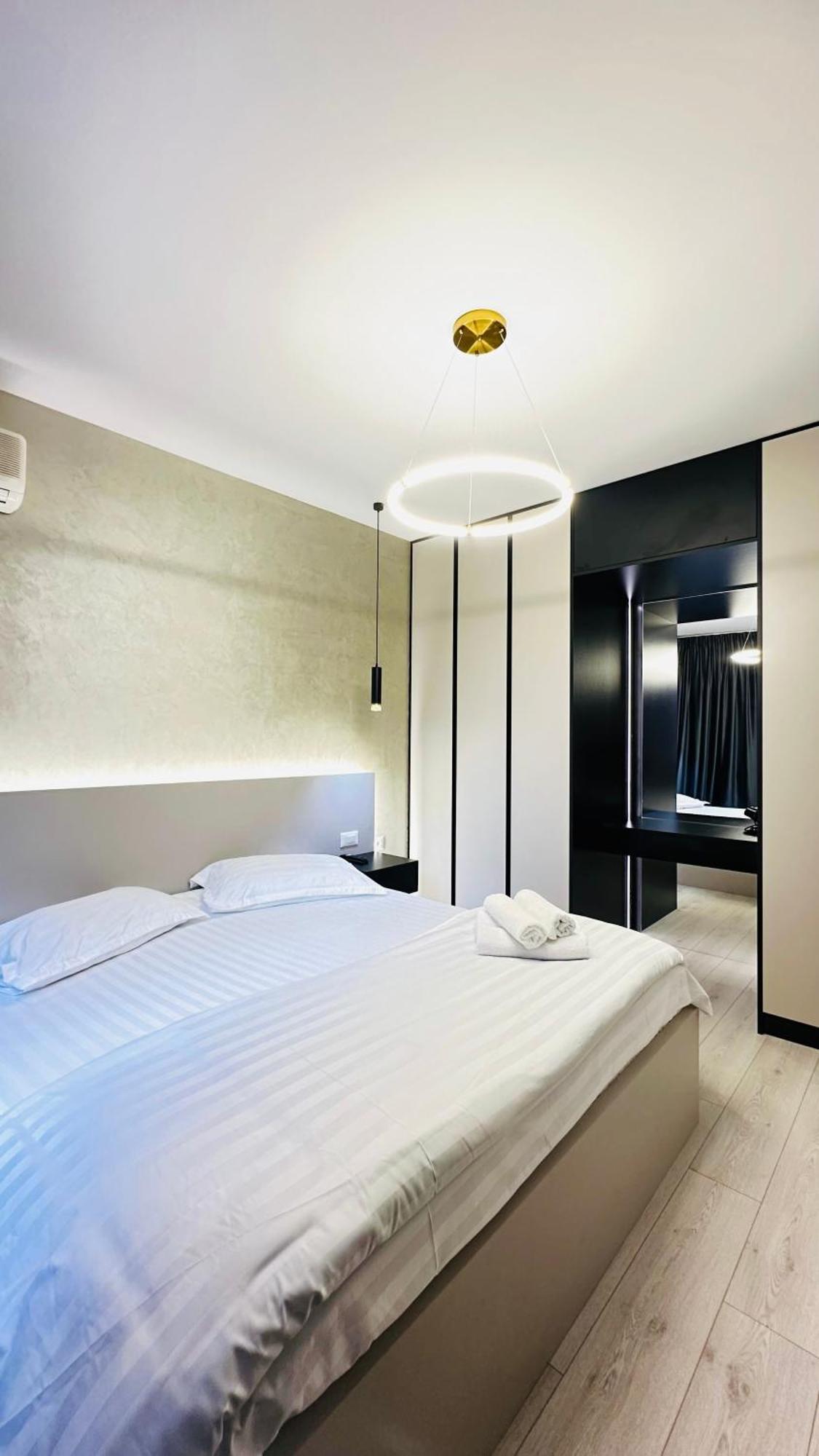 Luxurious Central Stay - Self Check-In Tiranë Ngoại thất bức ảnh
