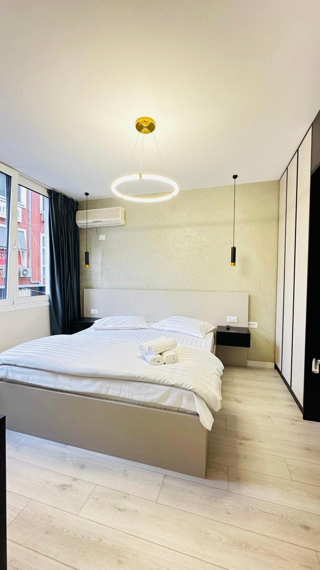 Luxurious Central Stay - Self Check-In Tiranë Ngoại thất bức ảnh