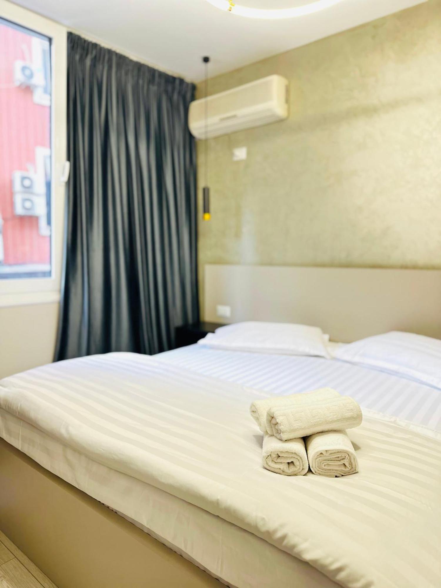 Luxurious Central Stay - Self Check-In Tiranë Ngoại thất bức ảnh