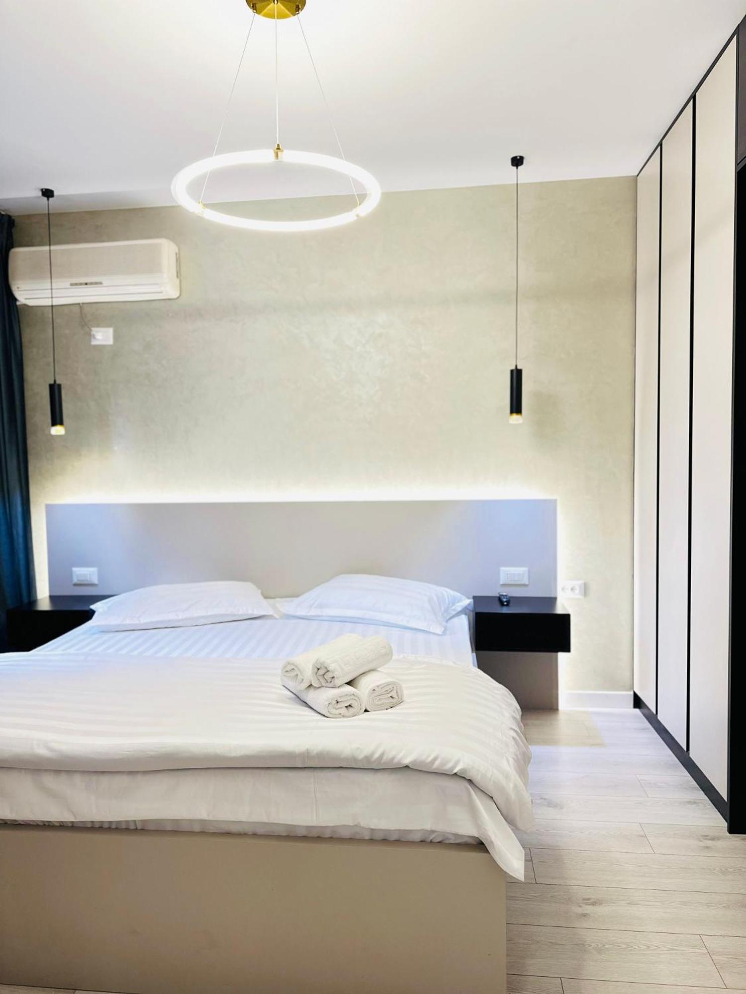 Luxurious Central Stay - Self Check-In Tiranë Ngoại thất bức ảnh